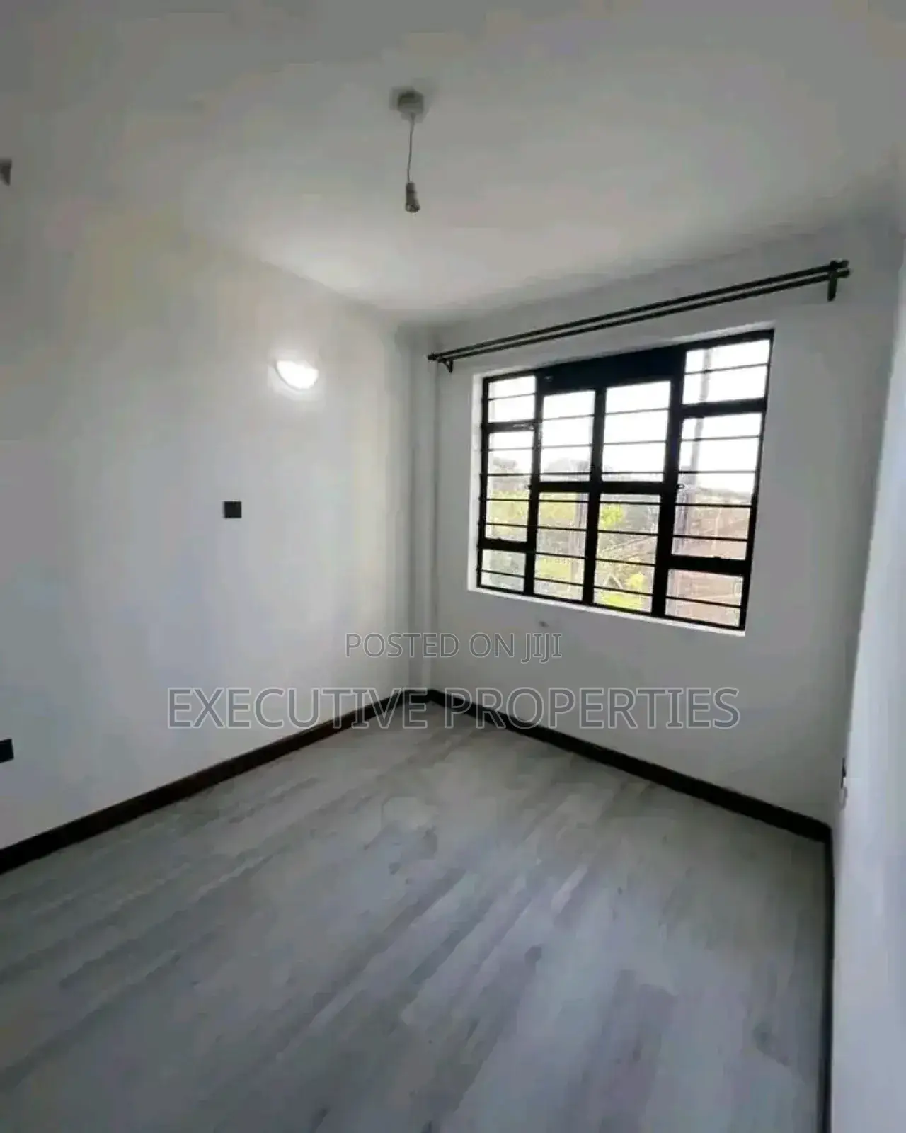 5bdrm Duplex in Kyanja, Central Division for sale