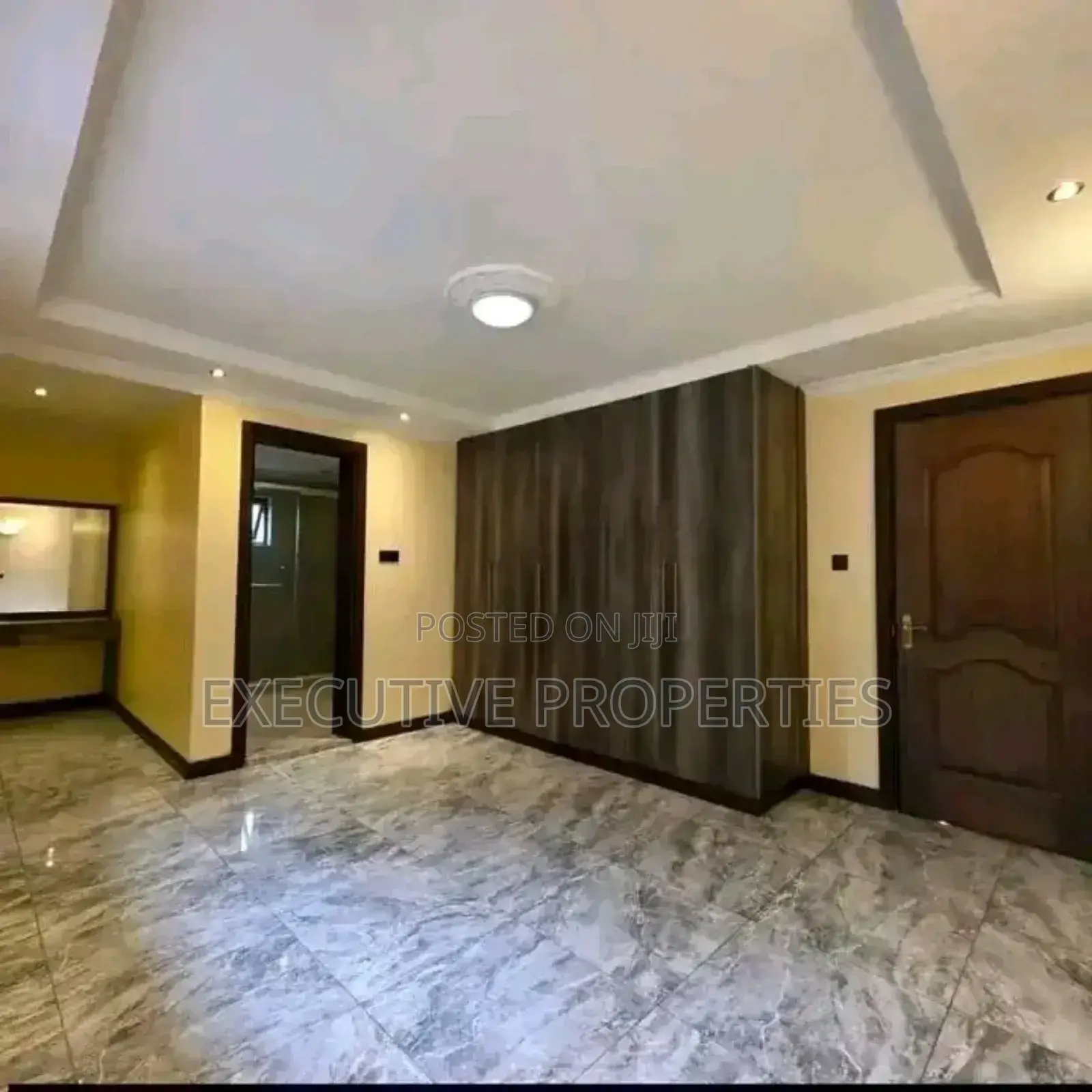 3bdrm Maisonette in Muyenga, Central Division for rent