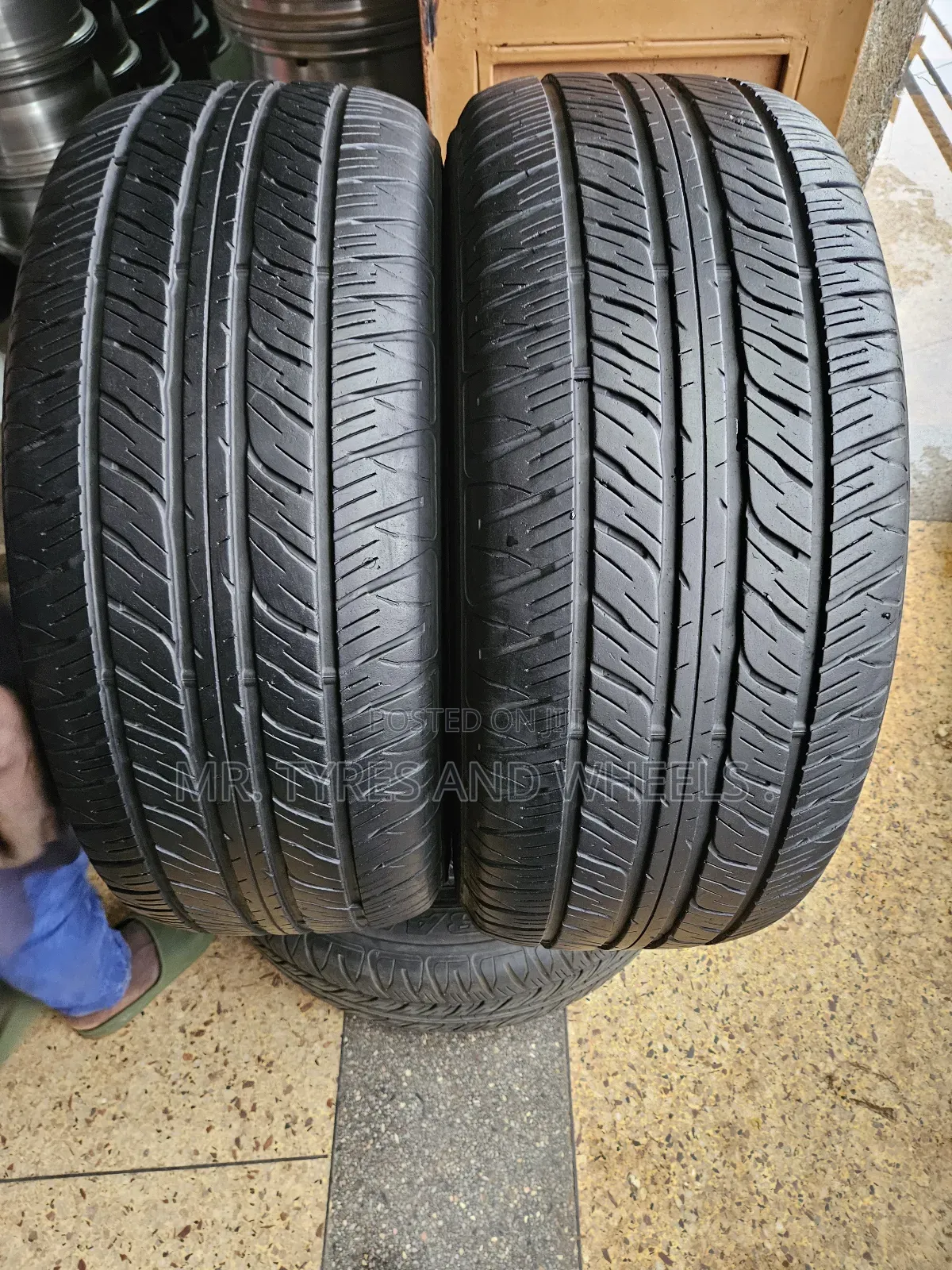 285 50 R20 Dunlop Grand Trek Used But Still Gd N In E Recommended Type