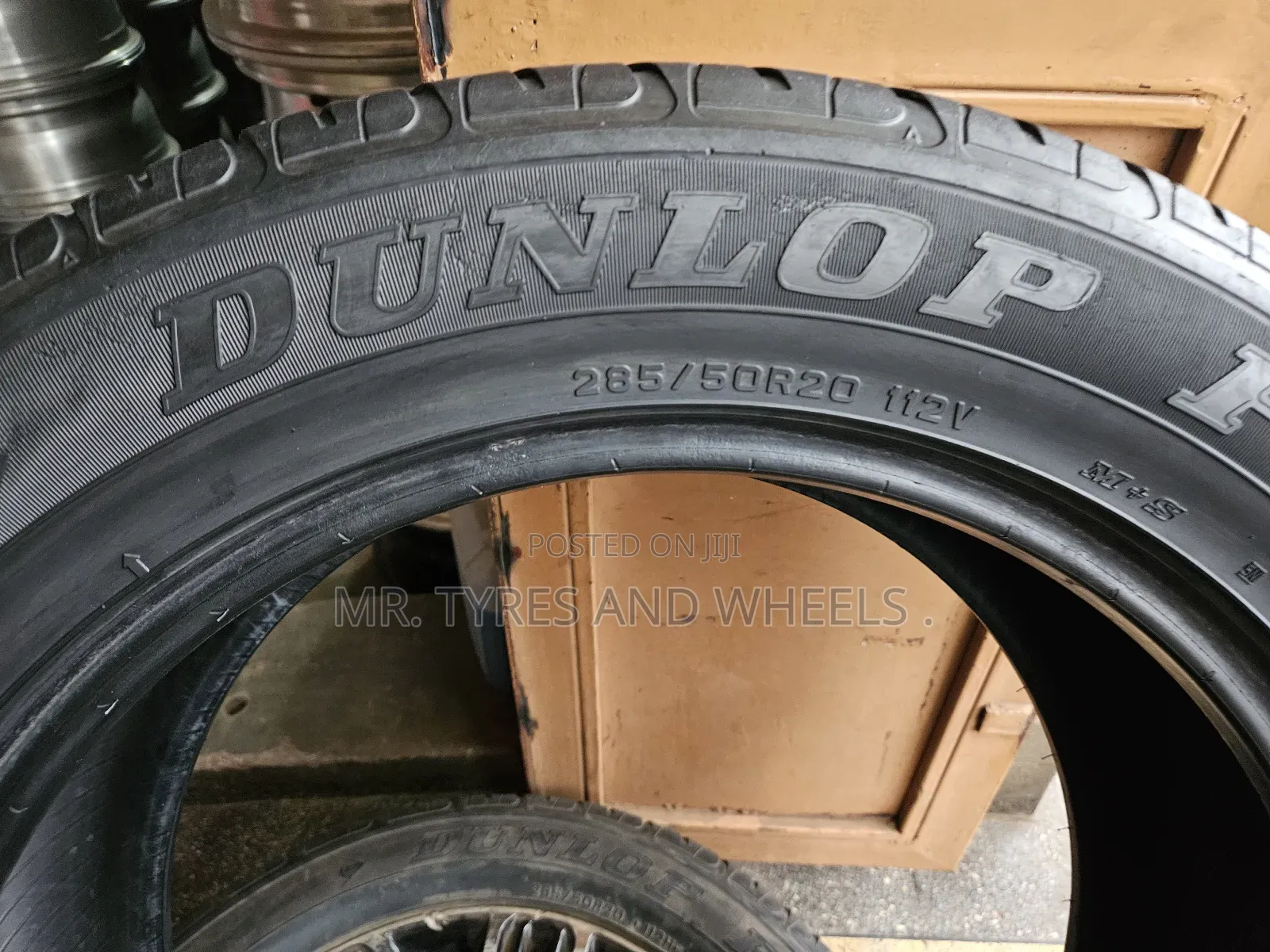 285 50 R20 Dunlop Grand Trek Used But Still Gd N In E Recommended Type