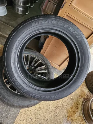 285 50 R20 Dunlop Grand Trek Used But Still Gd N In E Recommended Type