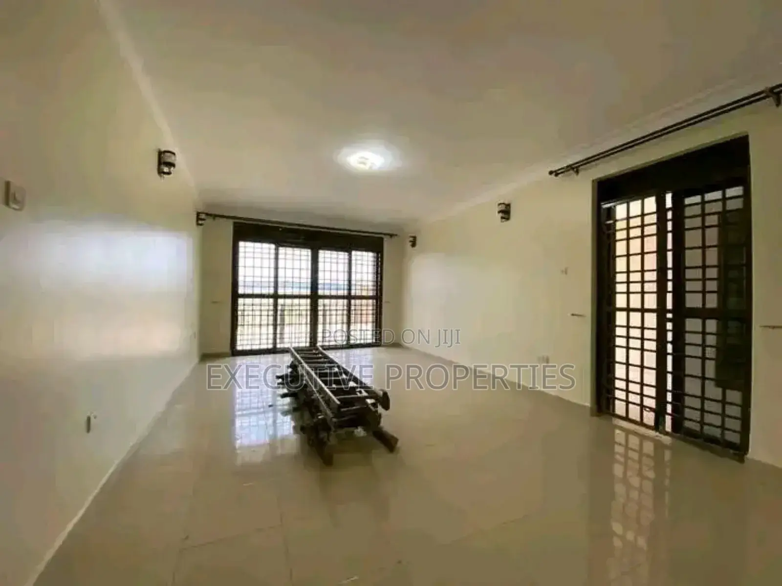 2bdrm Apartment in Kulambiro, Central Division for rent
