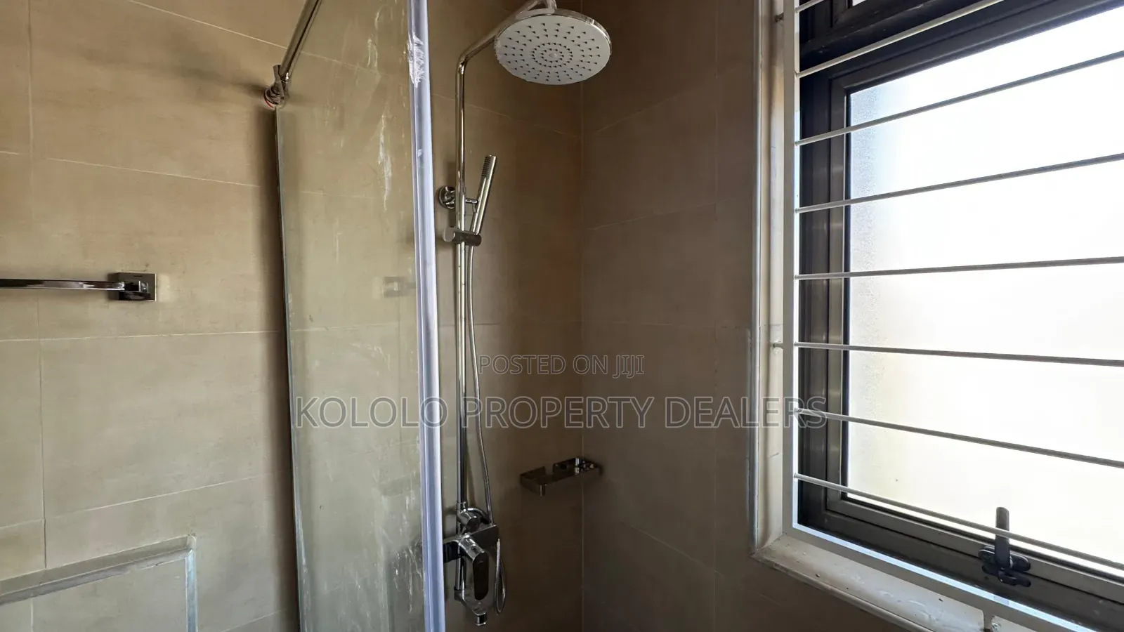 4bdrm Townhouse / Terrace in Bugolobi, Central Division for rent