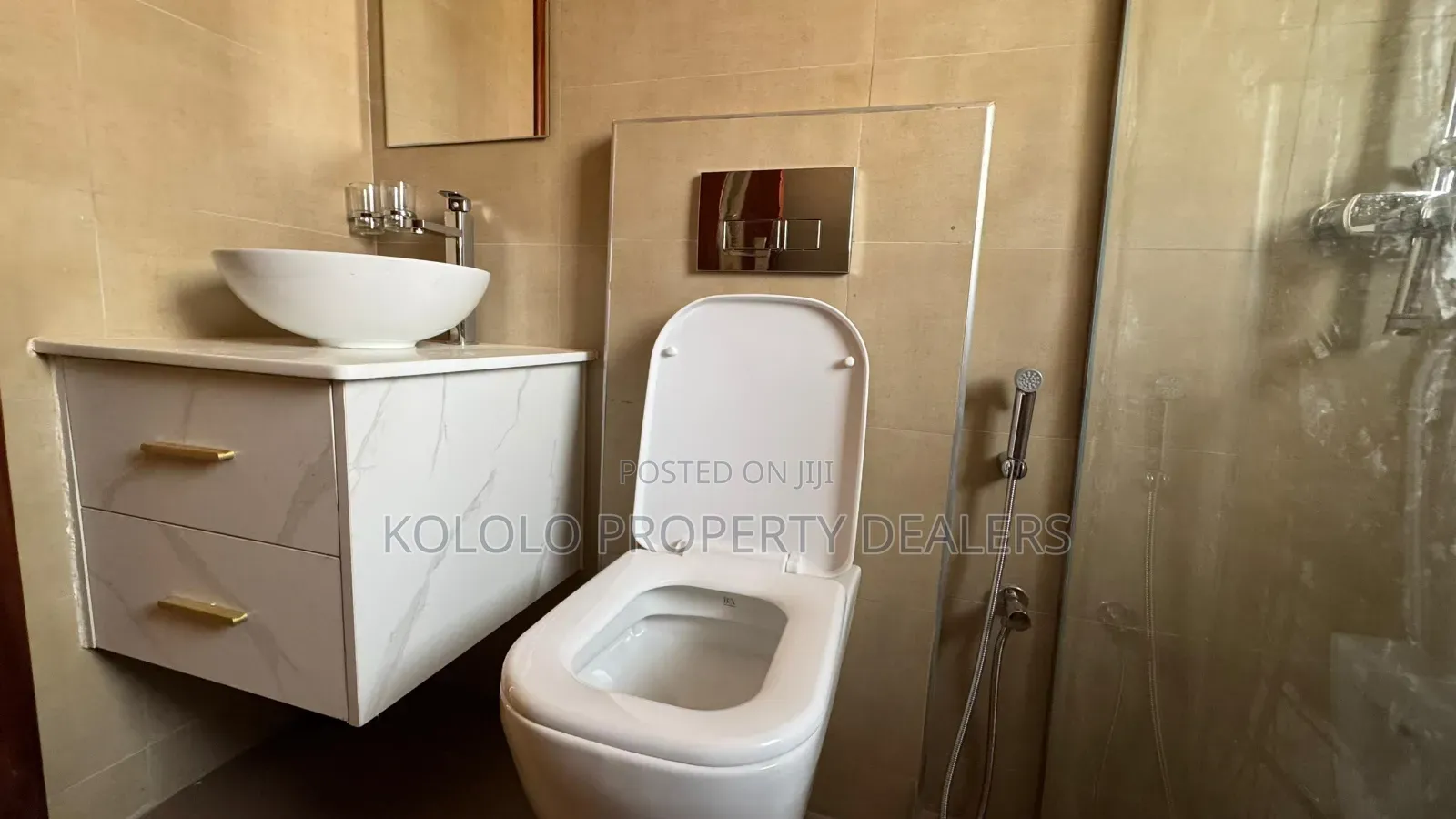 4bdrm Townhouse / Terrace in Bugolobi, Central Division for rent