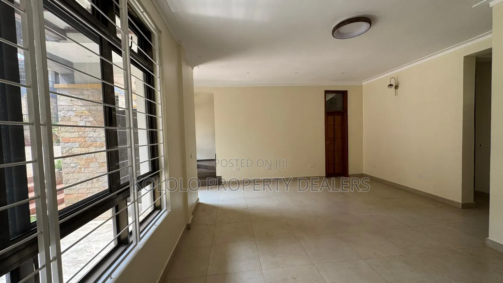 4bdrm Townhouse / Terrace in Bugolobi, Central Division for rent