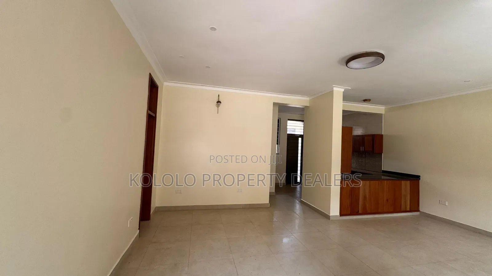 4bdrm Townhouse / Terrace in Bugolobi, Central Division for rent