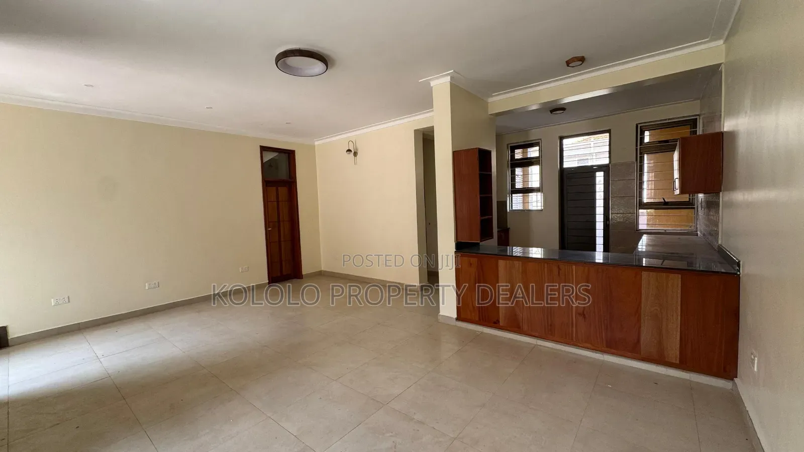 4bdrm Townhouse / Terrace in Bugolobi, Central Division for rent
