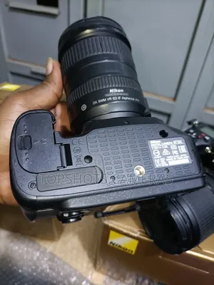 Nikon D7100 With 18-200mm Vr Lens