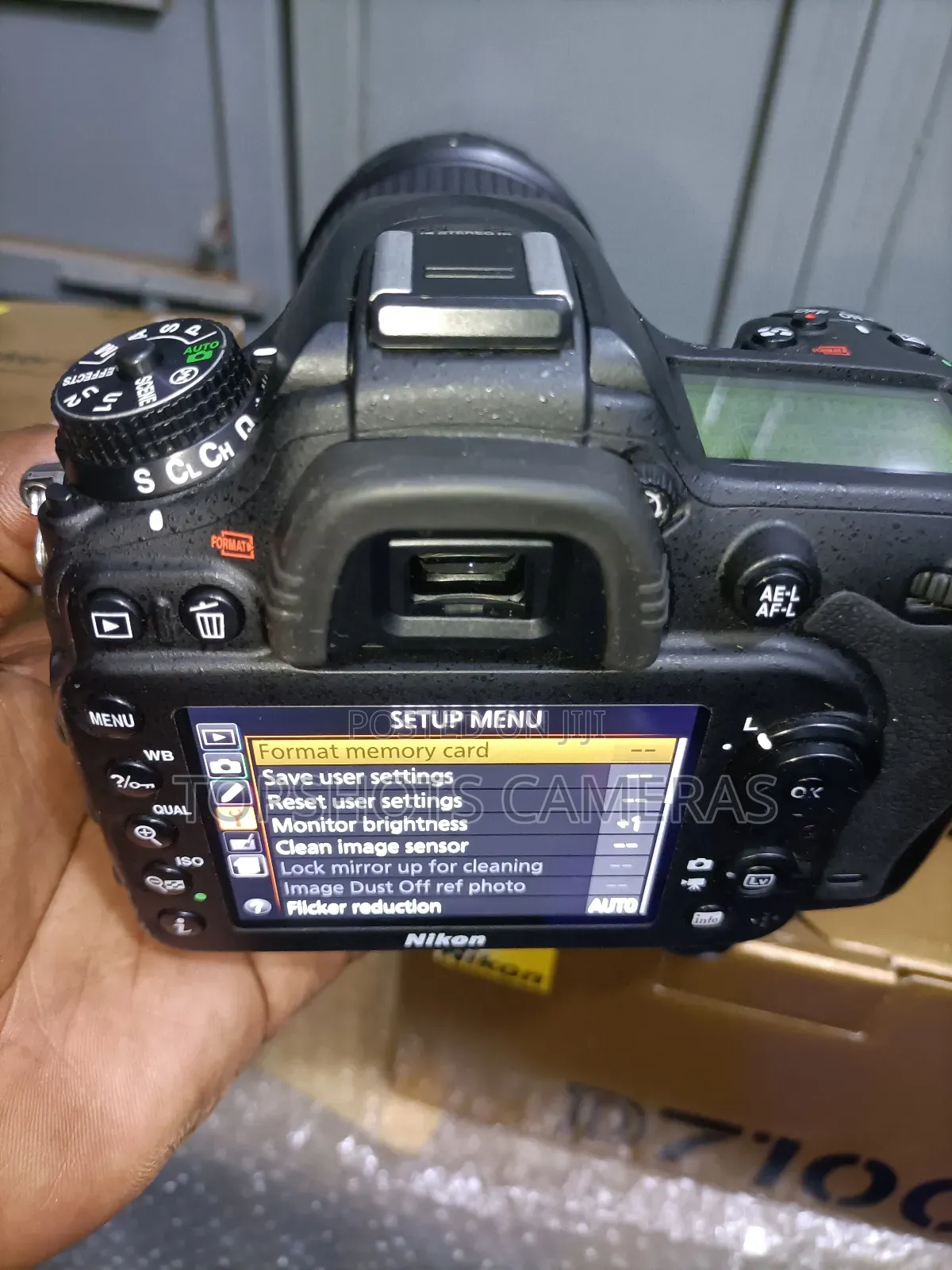 Nikon D7100 With 18-200mm Vr Lens