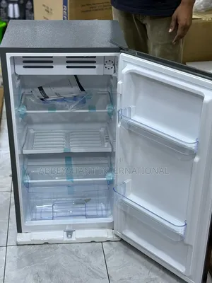SPJ Single-Door Refrigerator/Top Freezer Compartment Fridge