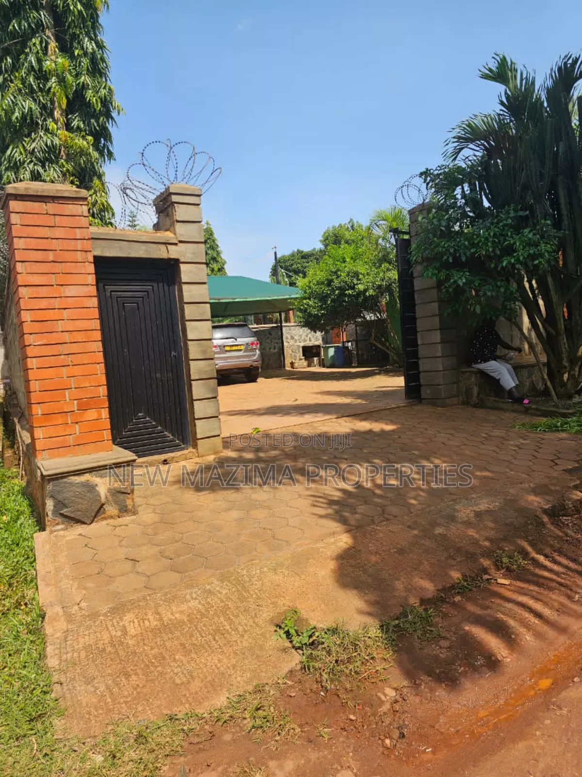 Furnished Mini Flat in Garuga Ntebe Rd, Central Division for sale