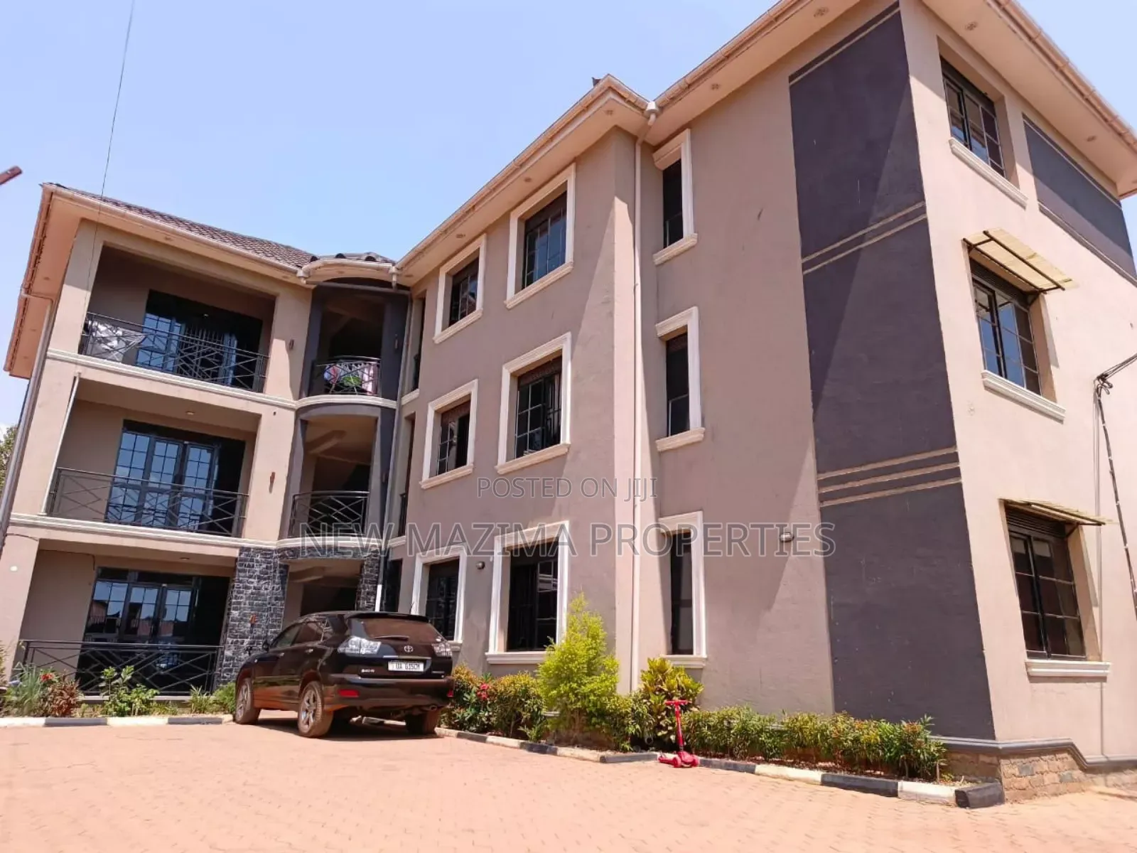 11bdrm Block of Flats in Namugongo, Central Division for sale