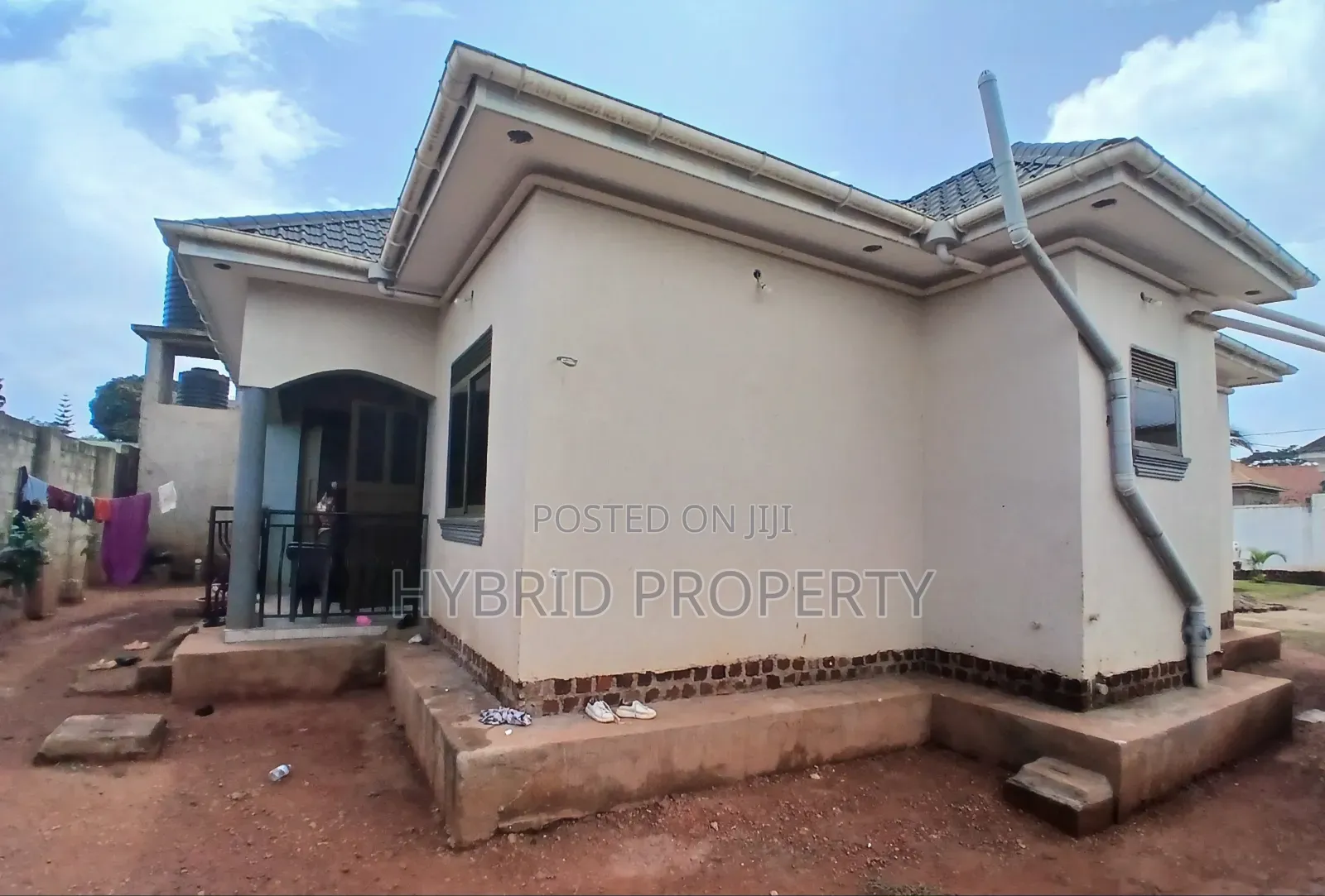 5bdrm House in Wakiso~Kavumba Along for sale