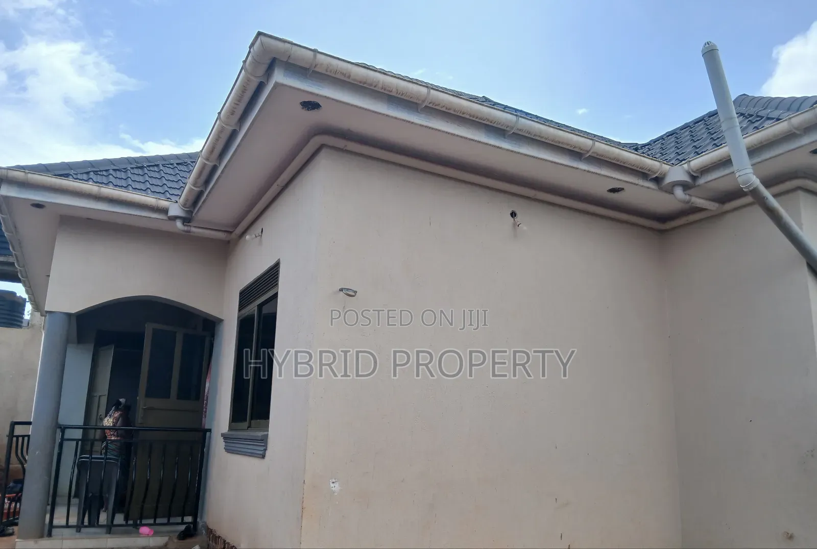 5bdrm House in Wakiso~Kavumba Along for sale