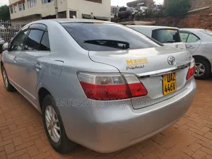 Toyota Premio 2010 Silver