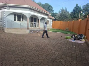 Furnished 4bdrm Bungalow in Rubaga for sale