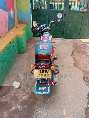 Bajaj Boxer 100 2023 Red