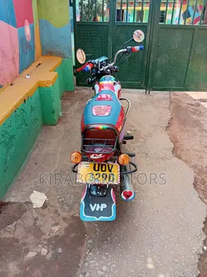 Bajaj Boxer 100 2023 Red