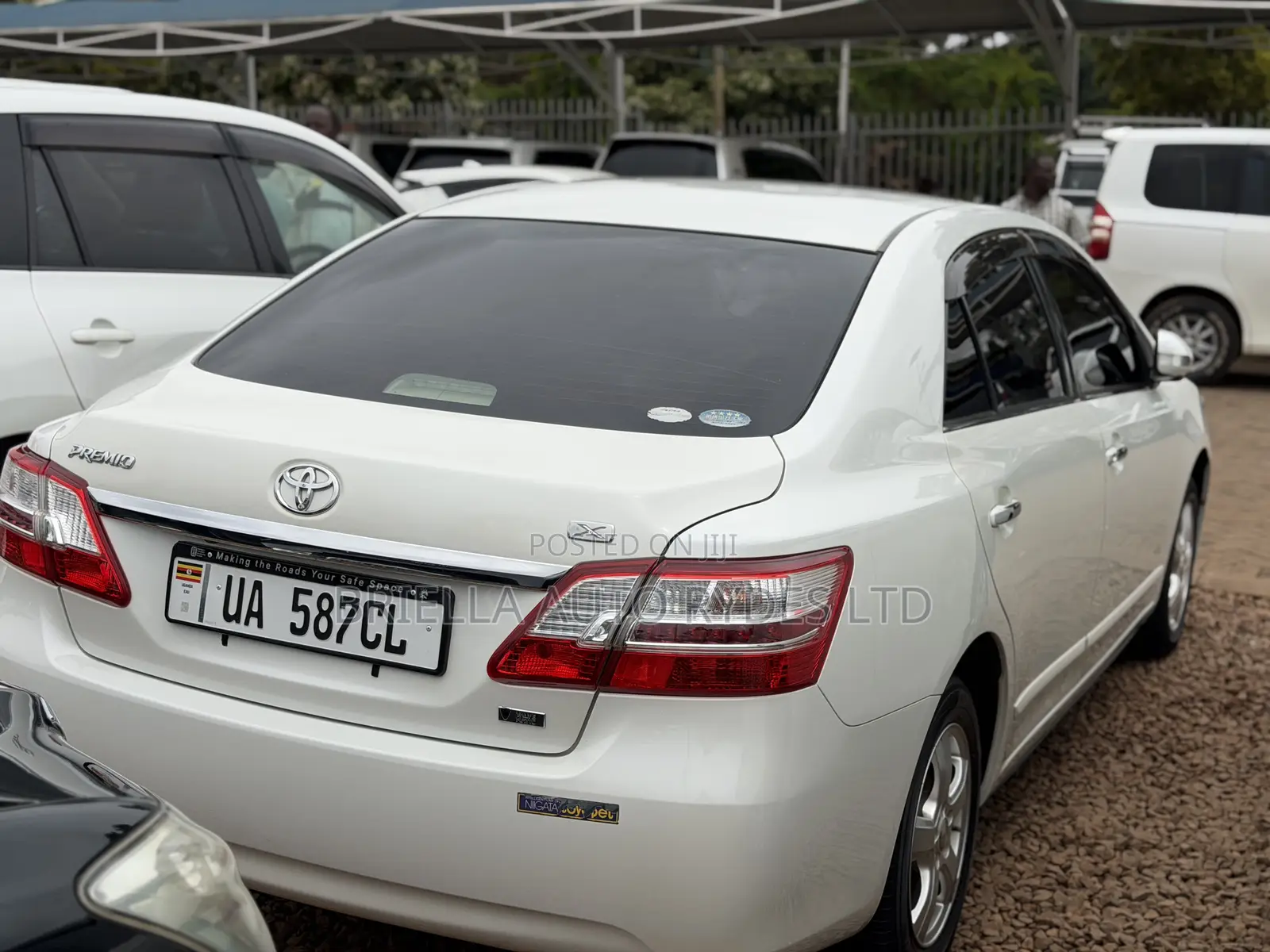 Toyota Premio 2013 White