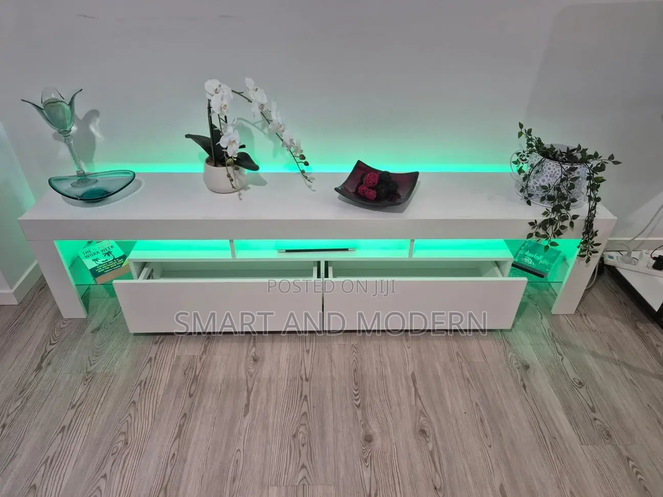 TV Stand/TV Standz TV/TV Stands/Television/TV Standd Wooden Stand Tv37