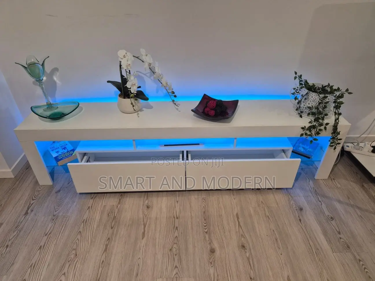 TV Stand/TV Standz TV/TV Stands/Television/TV Standd Wooden Stand Tv37