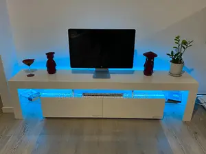 TV Stand/TV Standz TV/TV Stands/Television/TV Standd Wooden Stand Tv37