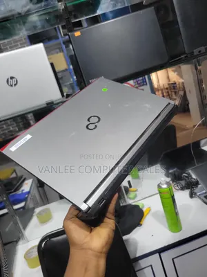 Laptop Fujitsu Lifebook U938 8GB Intel Core i5 SSD 256GB