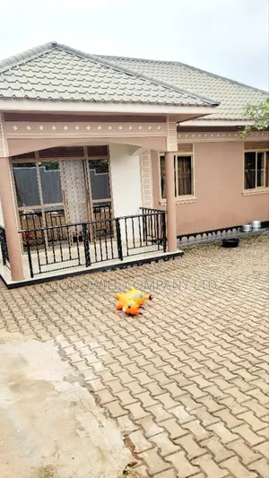 3bdrm House in Kitende, Central Division for sale