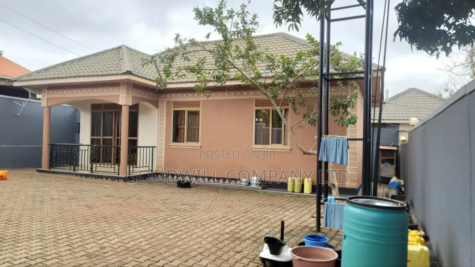 3bdrm House in Kitende, Central Division for sale