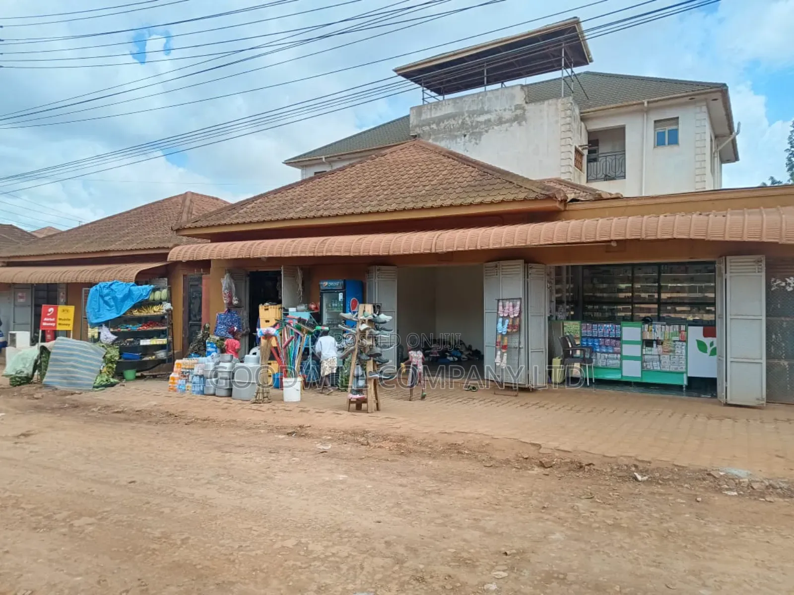 6rooms for Shop Commercial House for Sale in Najjera Town