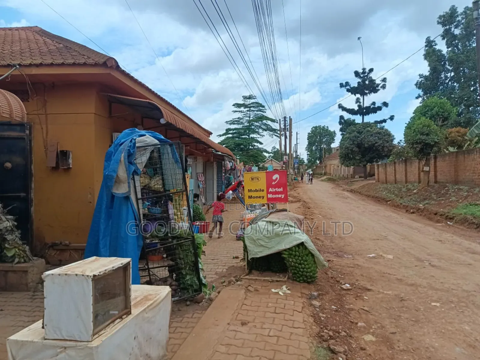 6rooms for Shop Commercial House for Sale in Najjera Town