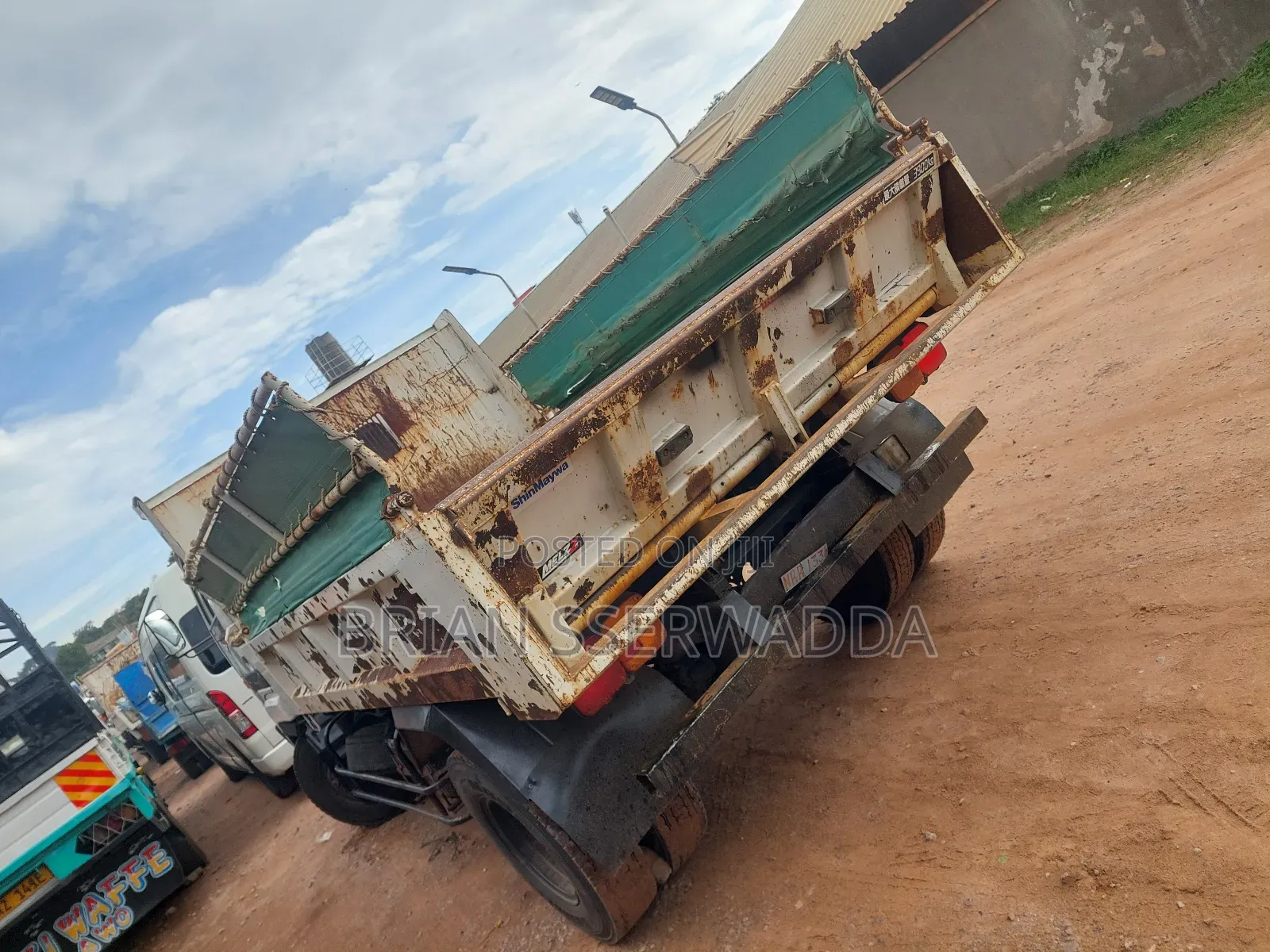 Isuzu Forward Juston Dumper