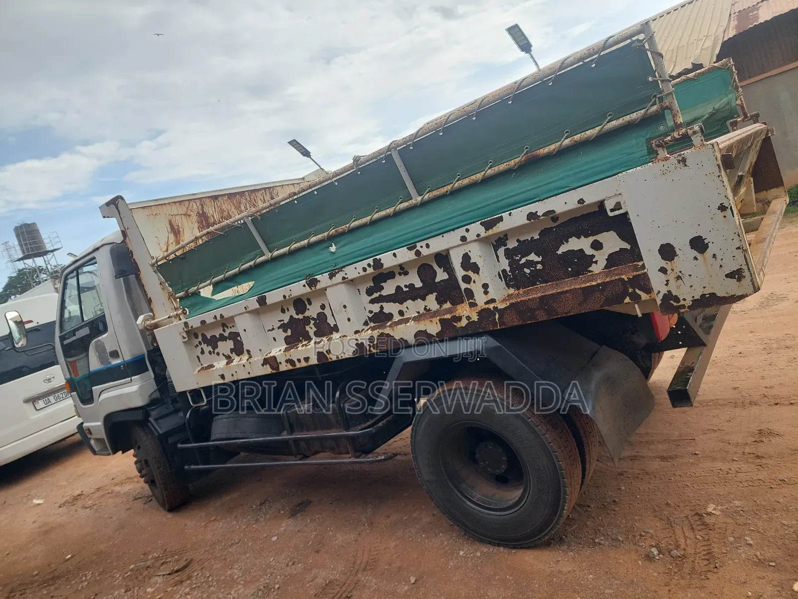 Isuzu Forward Juston Dumper