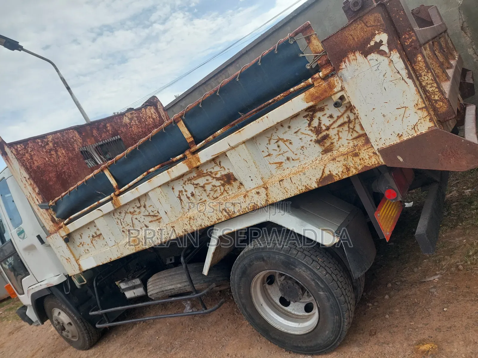 Isuzu Forward Dumper Truck
