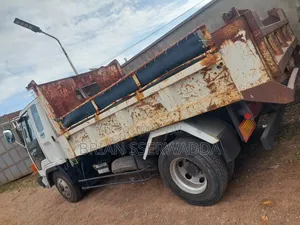 Isuzu Forward Dumper Truck