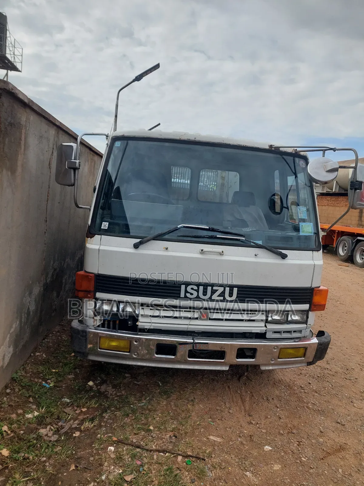 Isuzu Forward Dumper Truck