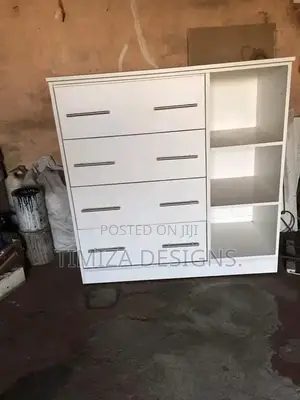 White Drawers Unit