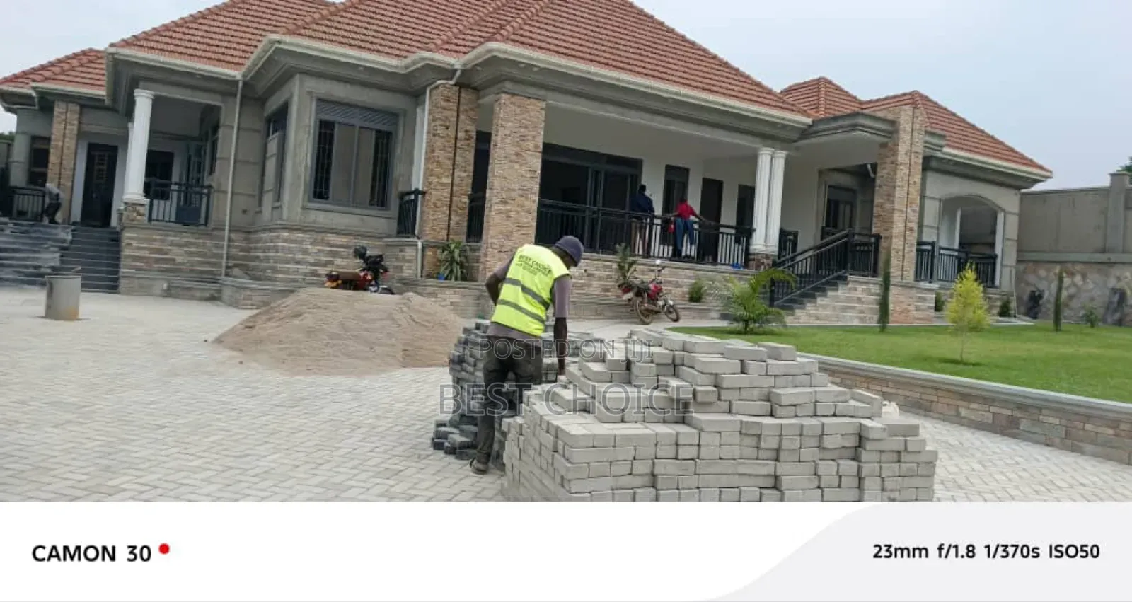 Pavers Installation Pros for Solid Pavers Installation