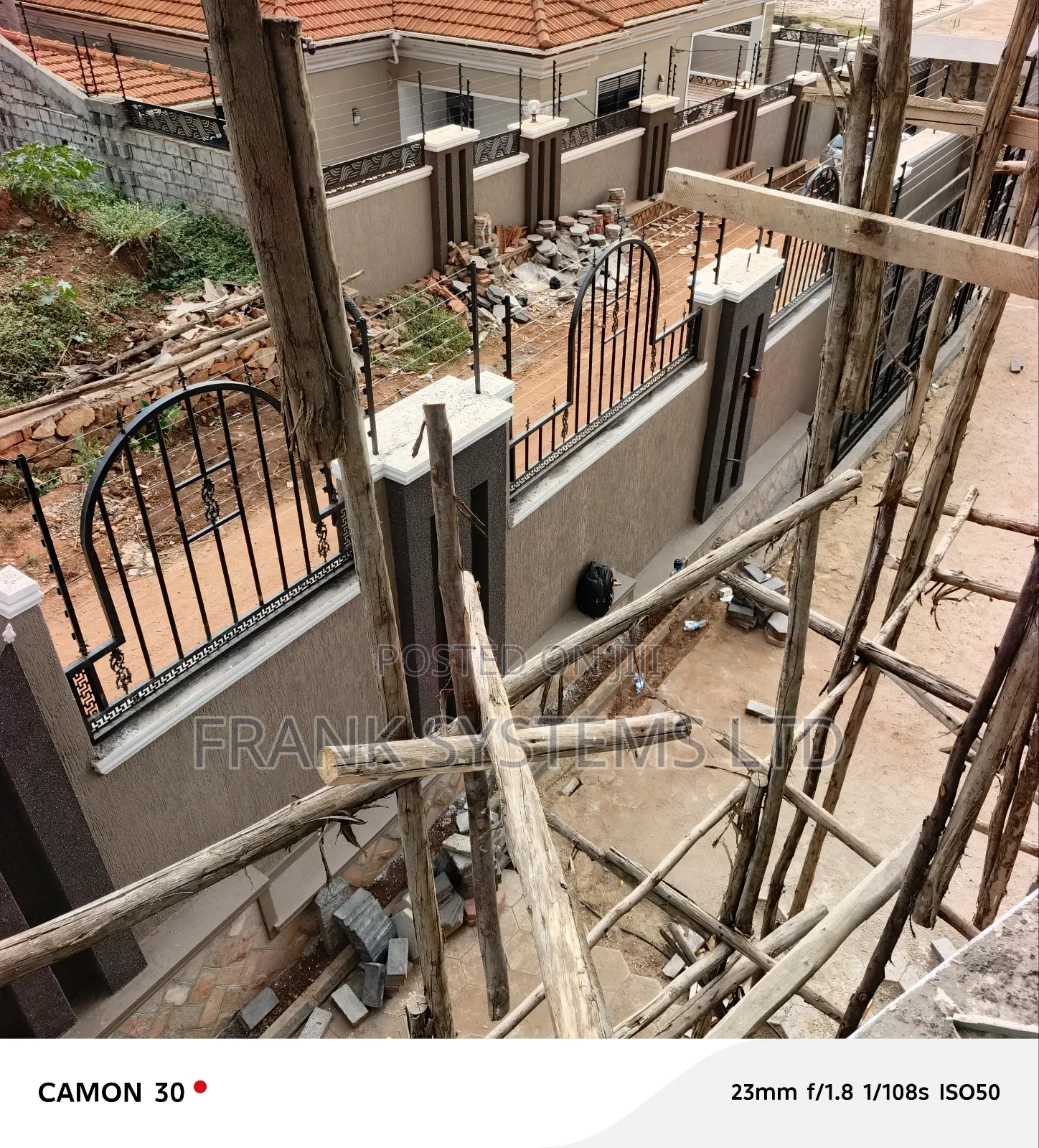 Electric Fence With 6 Lines