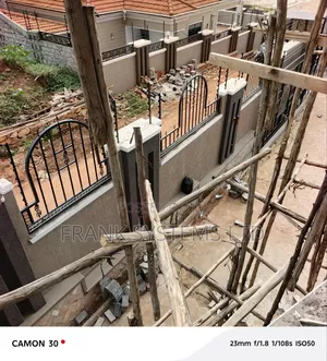 Electric Fence With 6 Lines