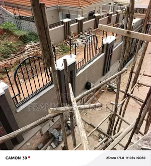 Electric Fence With 6 Lines