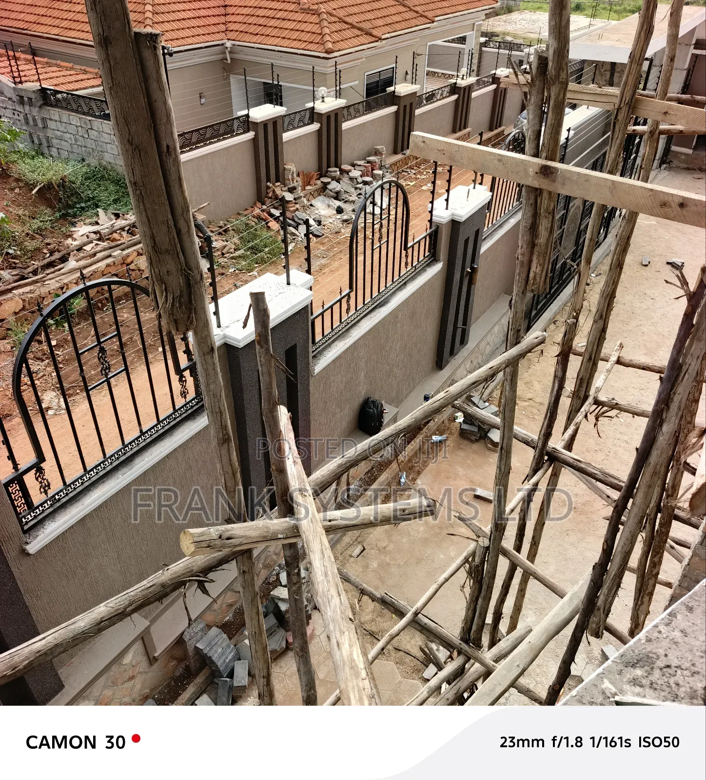 Electric Fence With 6 Lines
