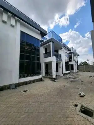 3bdrm Villa in Kyanja Duplex Villas, Central Division for rent