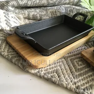 Cast Iron Sizzler Plate and Pan With Wood Base
