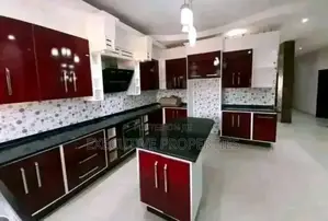 3bdrm Duplex in Muyenga, Central Division for rent