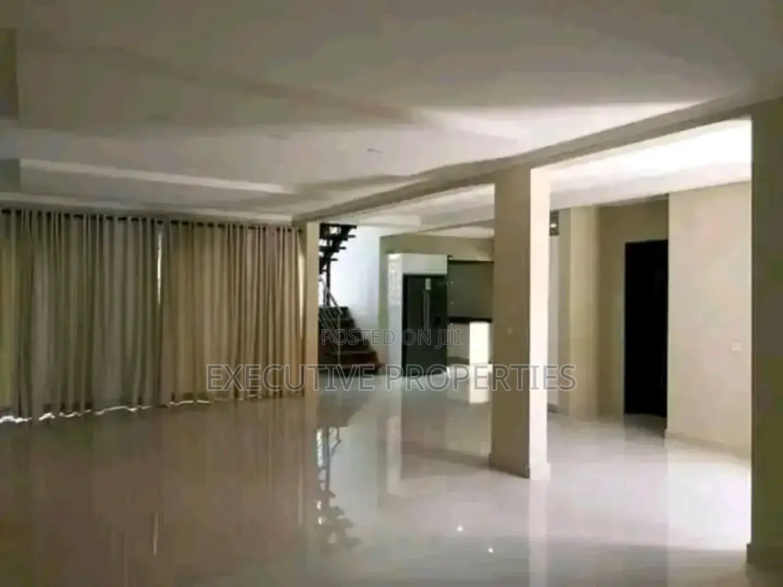 3bdrm Maisonette in Muyenga, Central Division for rent