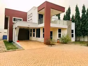 4bdrm Duplex in Mbuya, Central Division for rent