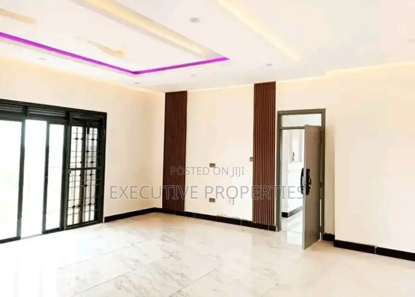5bdrm Duplex in Kyanja, Central Division for sale