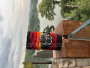 Auras Watch