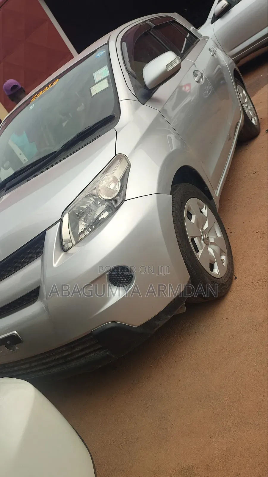 Toyota IST 2011 Silver